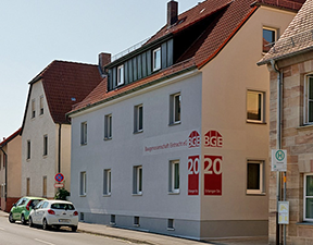 Unsere Geschäftsstelle in der Erlanger Str. 20 in Herzogenaurach Unsere Geschäftsstelle in der Erlanger Str. 20 in Herzogenaurach
